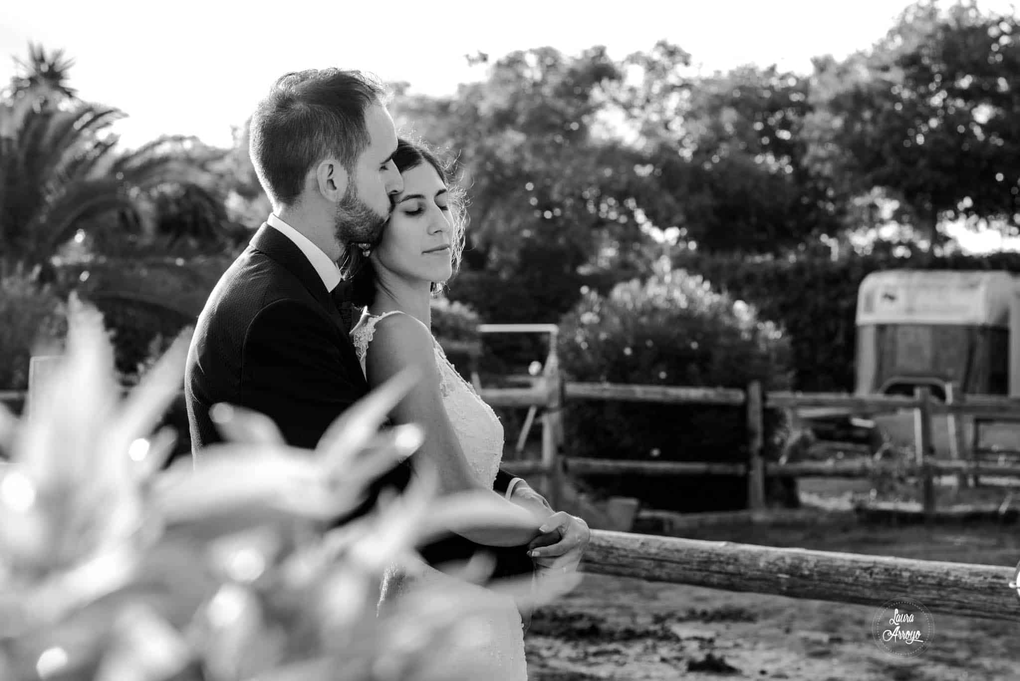 Postboda en la Masia Vilanoveta fotografía de boda emocional Laura Arroyo 